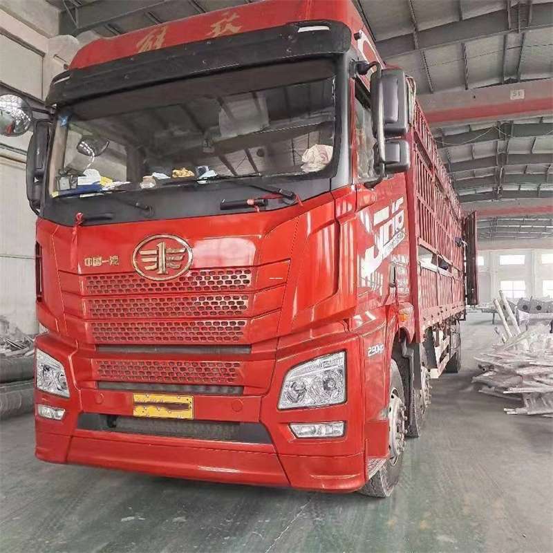 溆浦县石渠县进仓物流：专线直达的多元货运之旅